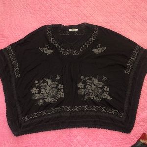 kimono with stitching for sleeve